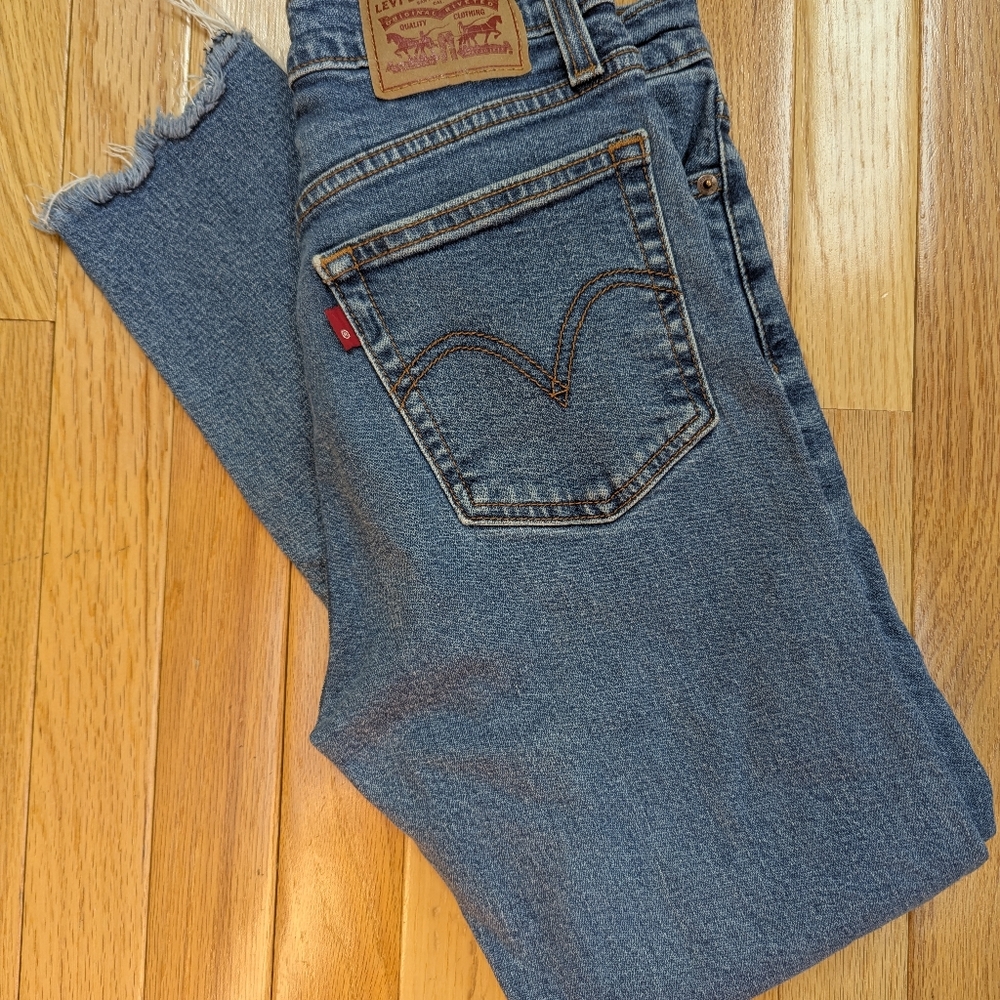 Levi Wedgie Blue Jeans Size 27